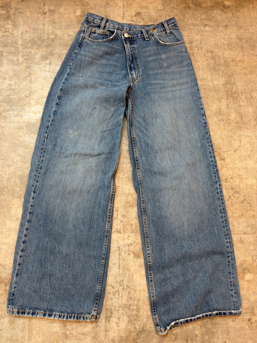 Zara Men's Relaxed Wide-Leg Blue Jeans